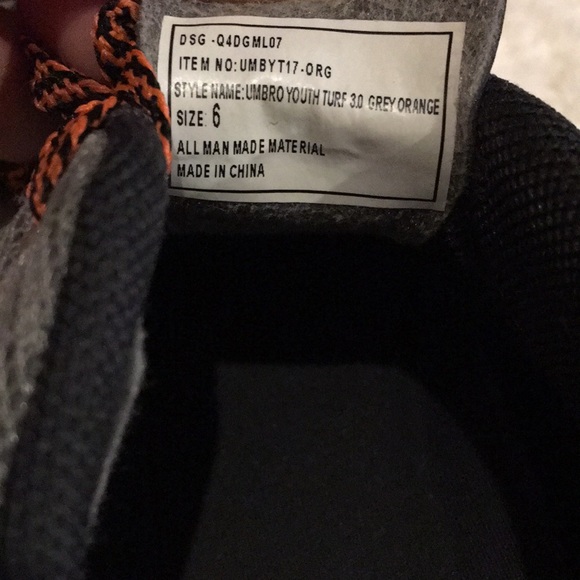 Umbro orange and grey shoes - Picture 11 of 12
